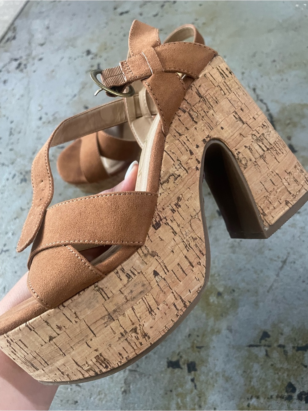 Sugar Women’s Lydia Platform Sandals with Brown Suede Straps and Cork Heels Sz 7 - Picture 3 of 15
